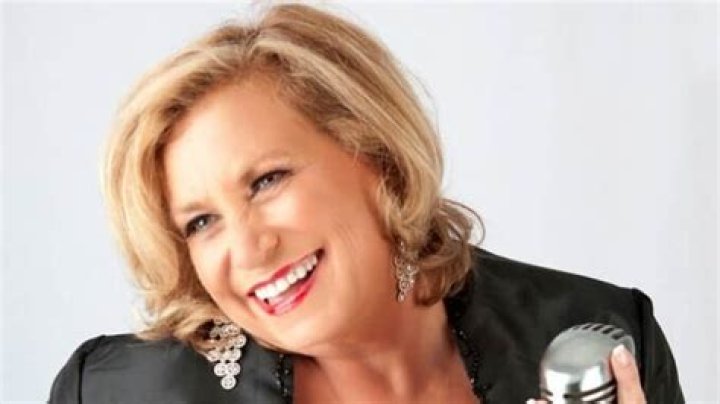 Sandi Patty Biography, Age, Height, Husband, Net Worth, Family ·