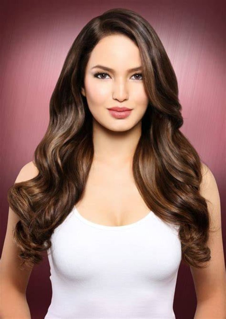 Sarah Lahbati Sarah lahbati, Hair makeup, Global beauty
