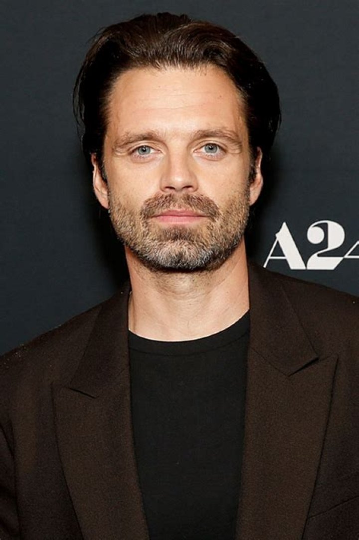 Sebastian Stan stays casual while girlfriend Alejandra Onieva turns