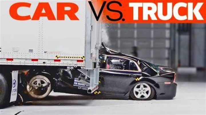 Semi Truck Vs Car Accident Get The Main Difference In 2023