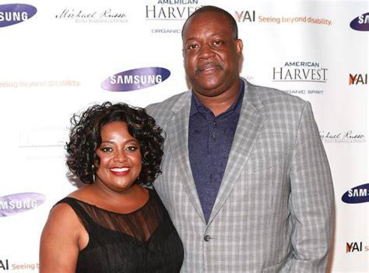 Sherri Shepherd 2024 Husband, net worth, tattoos, smoking & body