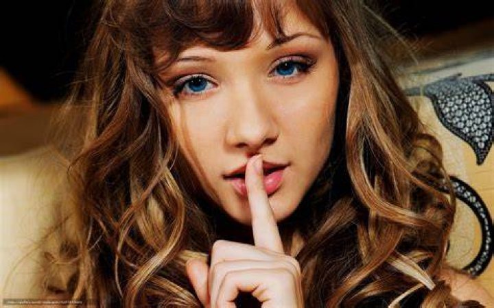 Shhh Woman Wallpapers Wallpaper Cave