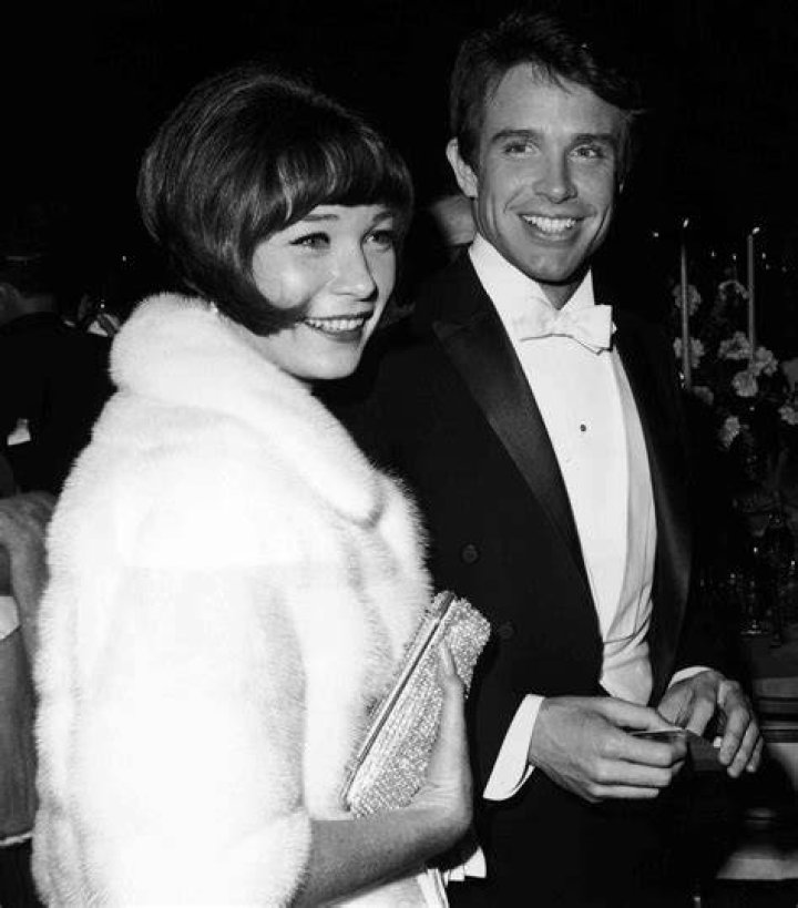 Shirley MacLaine & Warren Beatty brother and sister! Hollywood