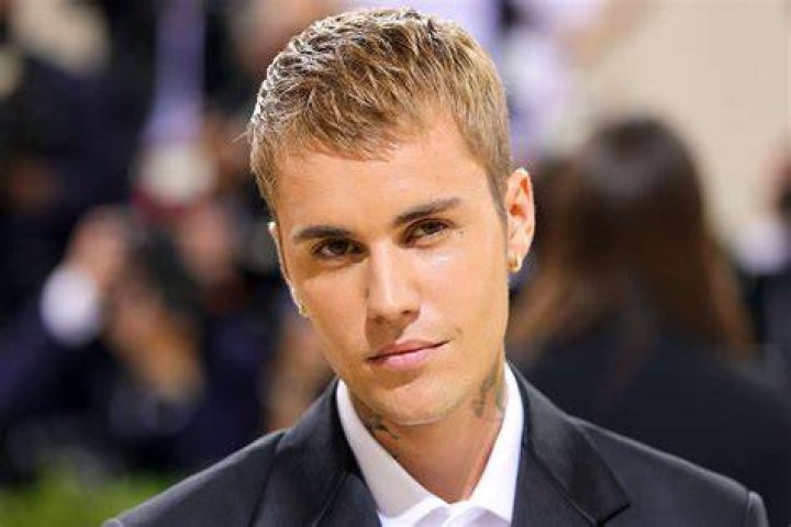 Shockwaves as Justin Bieber Parts Ways with Longtime Manager Scooter