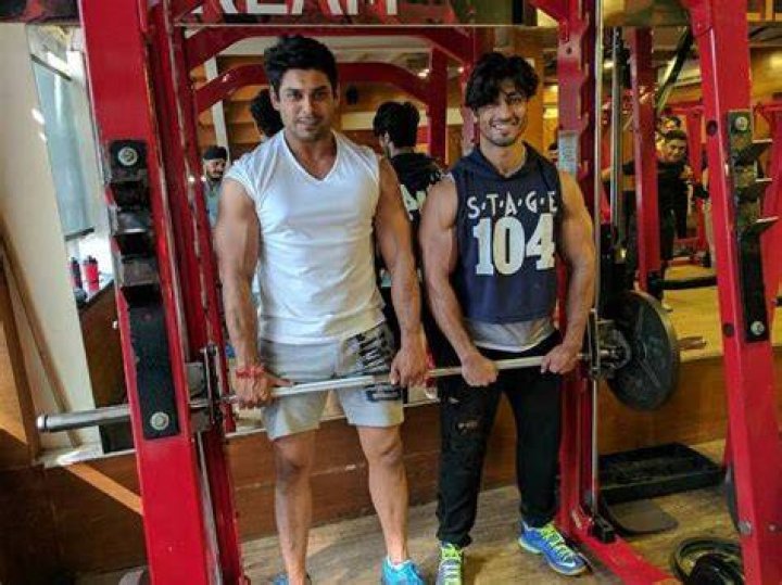 Sidharth Shukla Age, Weight, Height, Measurements