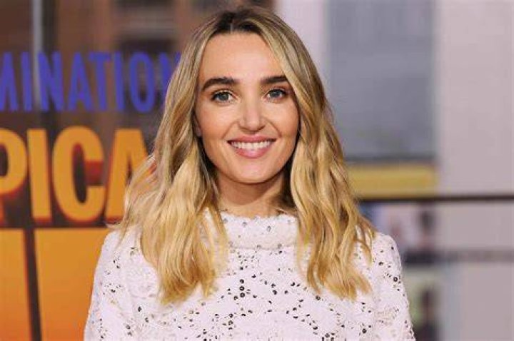 SNL&rsquo;s Chloe Fineman Gets &lsquo;Married&rsquo; To Casey Thomas Brown on Instagram