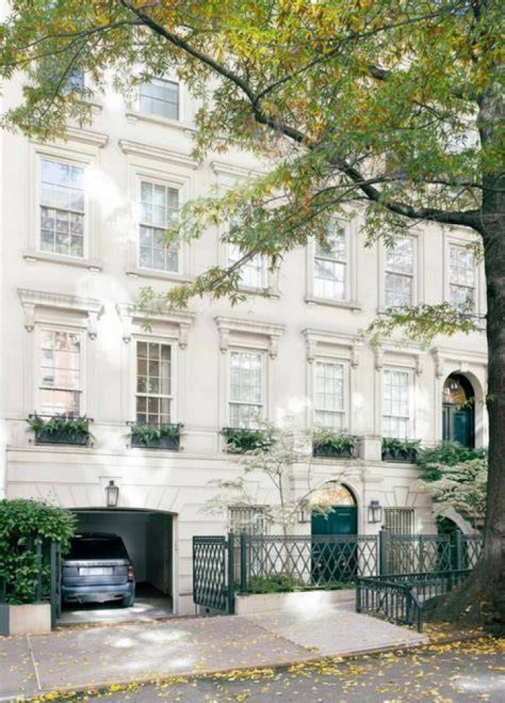 Soros&rsquo; exwife sells townhouse for 31M