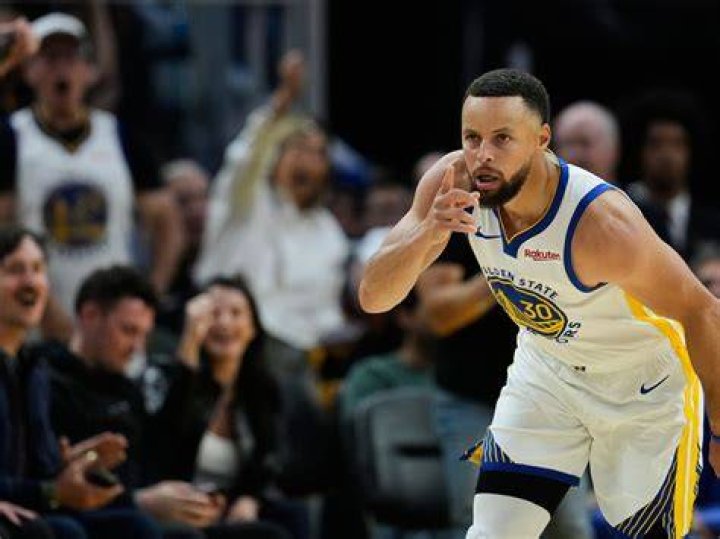 Steph Curry returns from injury and scores 38 in win over Grizzlies