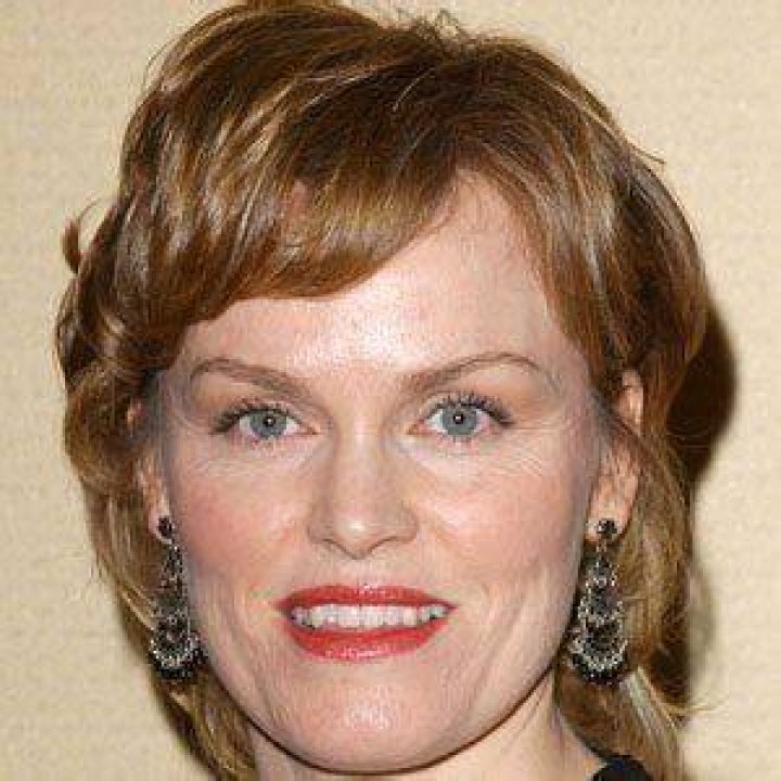 Stephnie Weir Net Worth | BlogPaper