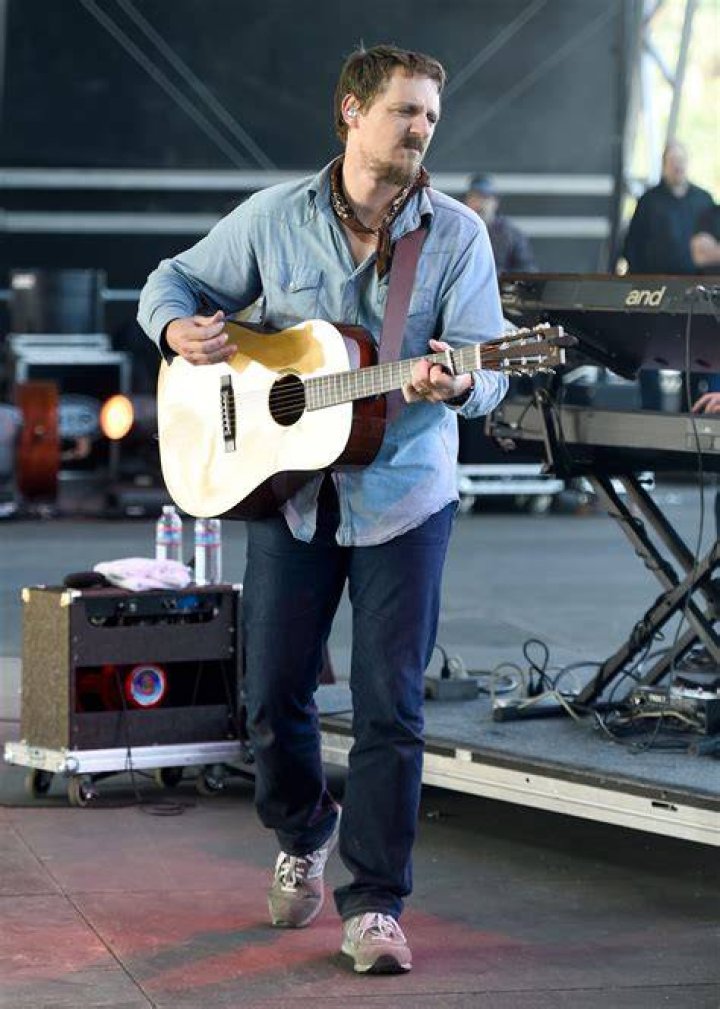 Sturgill Simpson Leaves His Old Sound (and the Spotlight) in the Rear