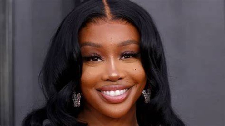 SZA Age, Net Worth, Boyfriend, Family, Height and Biography TheWikiFeed