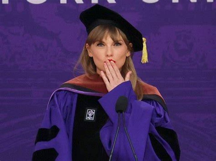 Taylor Swift in Dr. Seuss&rsquo; The Lorax Movie Desktop Wallpaper