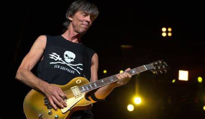 Tom Scholz Net worth, Age Wife, Kids, Weight, BioWiki 2024 The Personage
