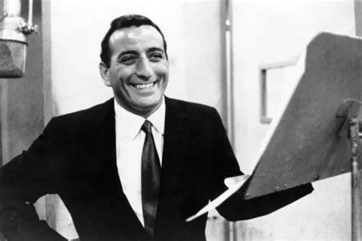 Tony Beloved Standards Crooner Who Bridged Generations, Dead