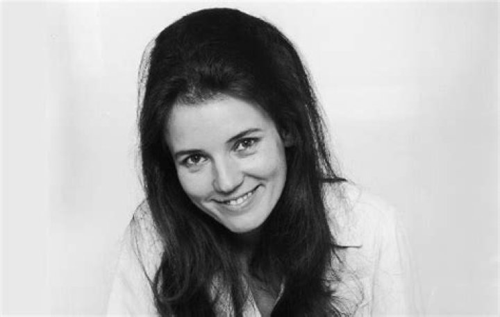 Trish Van Devere - Bio, Age, Wiki, Facts and Family