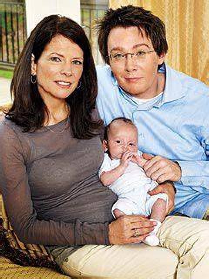 Uncover The Untold Story Of Jaymes Foster And Clay Aiken: Vocalists With Unparalleled Talent