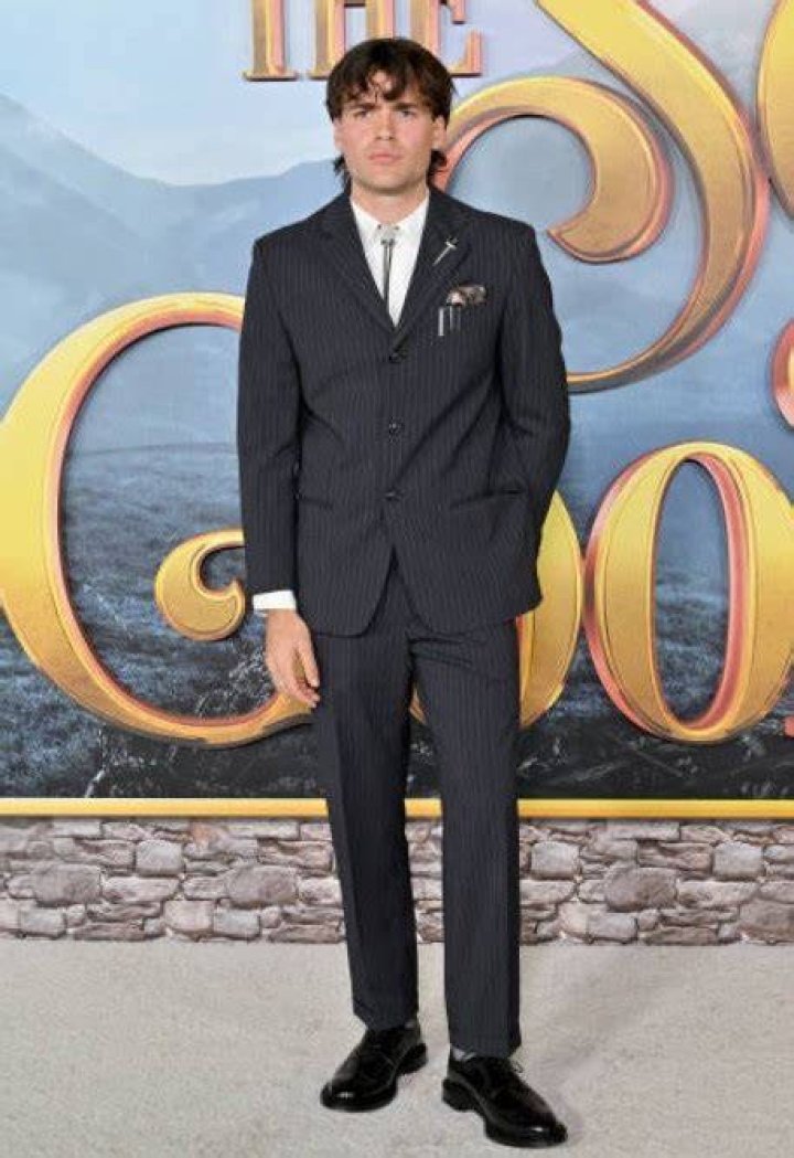 Unveiling The Secrets: Jamie Flatters' Height Revealed