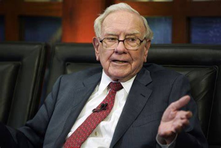 Warren Buffett's wife Astrid is overheard complaining about a 4 cup of