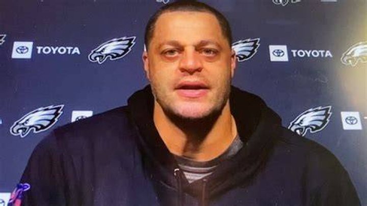 watching eagles game and noticed TexAgs