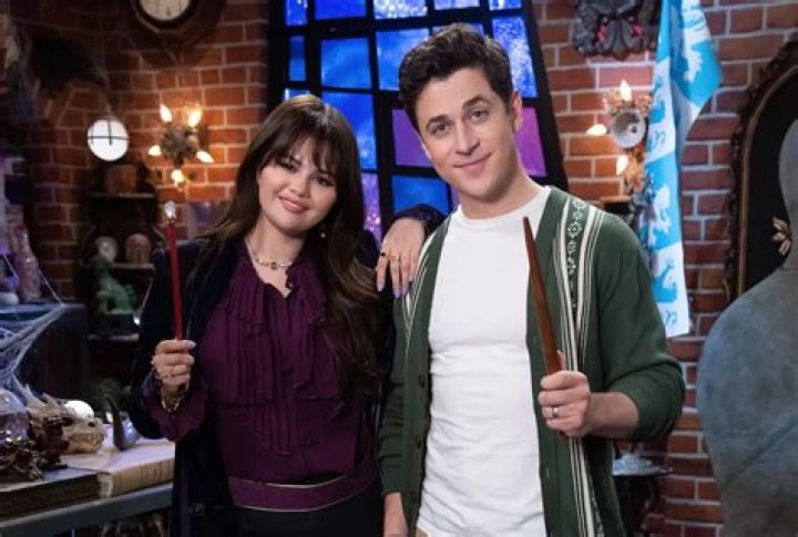 What episode of Wizards of Waverly Place is Justin Bieber in? Celebrity ·
