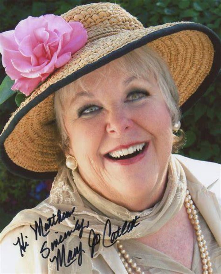What happened to Mary Jo Catletts eye? Net Worth, Age, Wiki ·