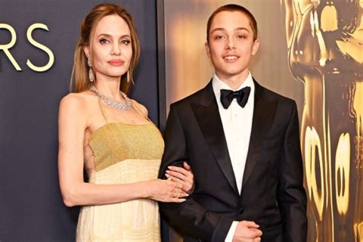What Is Knox Leon Jolie-Pitt Gender? Is The Son Of Angelina Jolie A Girl?