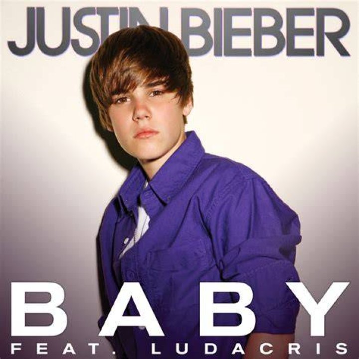 What song did Justin Bieber sing to prisoners in California?