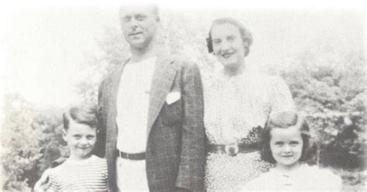 Who Are Charles Osgood Children? Meet His 5 Children Celebily