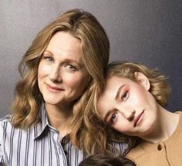 Who Are Julia Garner Parents? Mother Tami Gingold And Painter Father Thomas Garner