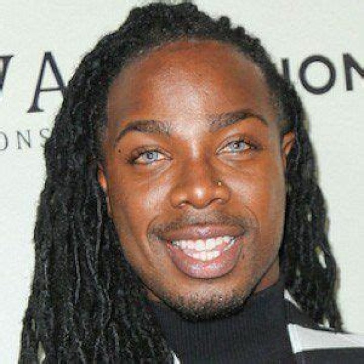 Who is EJ King Dating Now ·