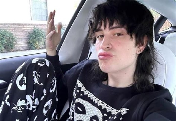 Who is Jake Webber Dating Now ·