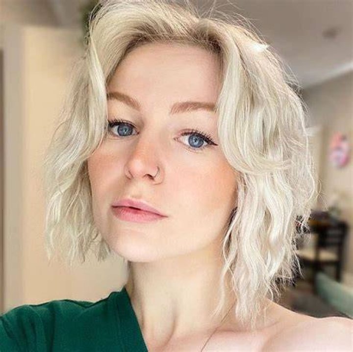 Who is Kallmekris? Wikipedia, Age, Height, Weight, Measurements, BF