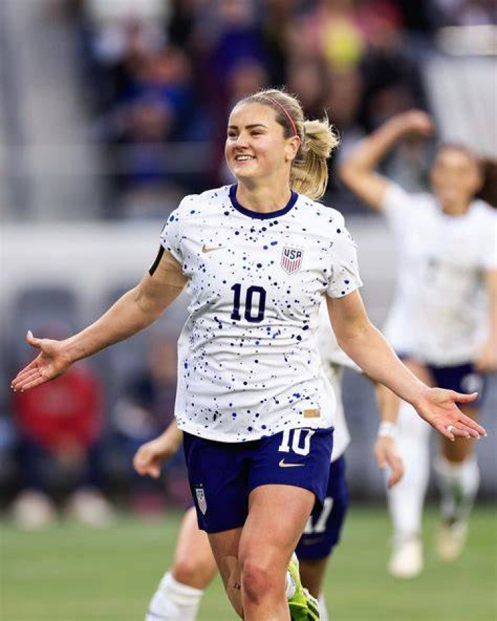 Who is Lindsey Horan's boyfriend? Soccer star dreams of going on