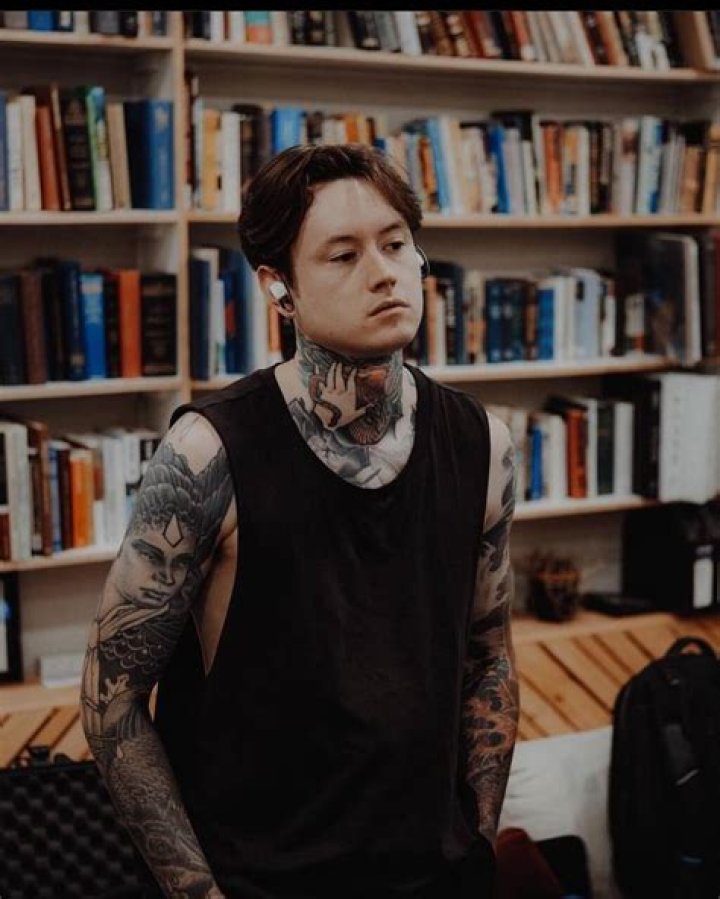 Who is Noah Sebastian? Biography, Age, Height, Girlfriend, Tattoo