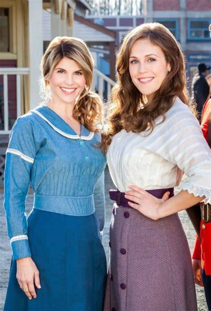 Why did Abigail and Cody leave When Calls the Heart? ·