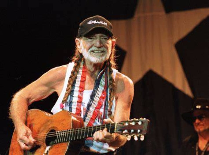 Willie Nelson's Publicist Denies Reports He's 'Deathly Ill'