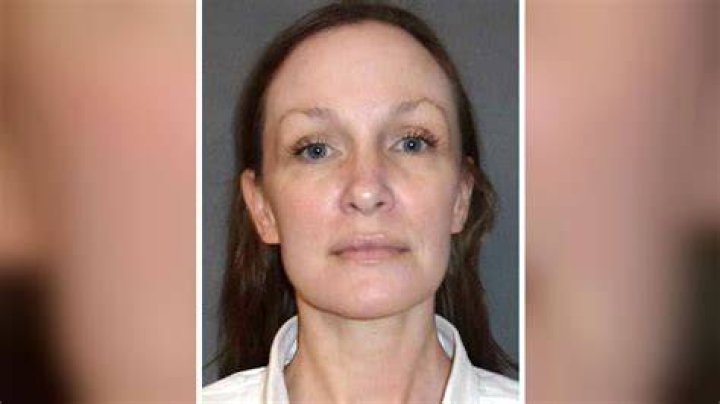 Woman who stabbed husband 193 times leaves prison